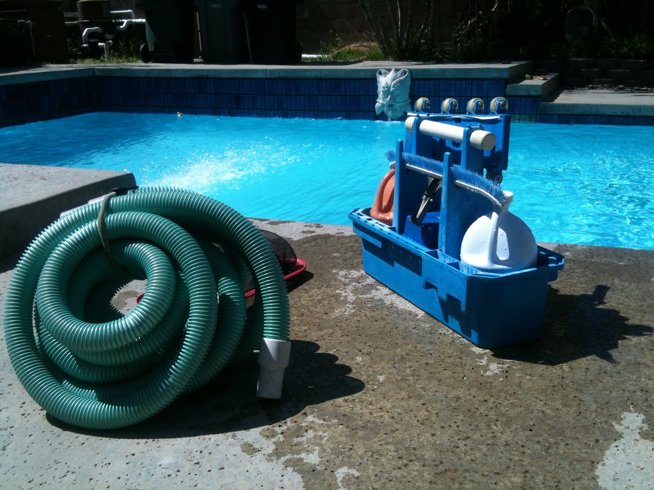 vehicle tracking for Pool cleaning company